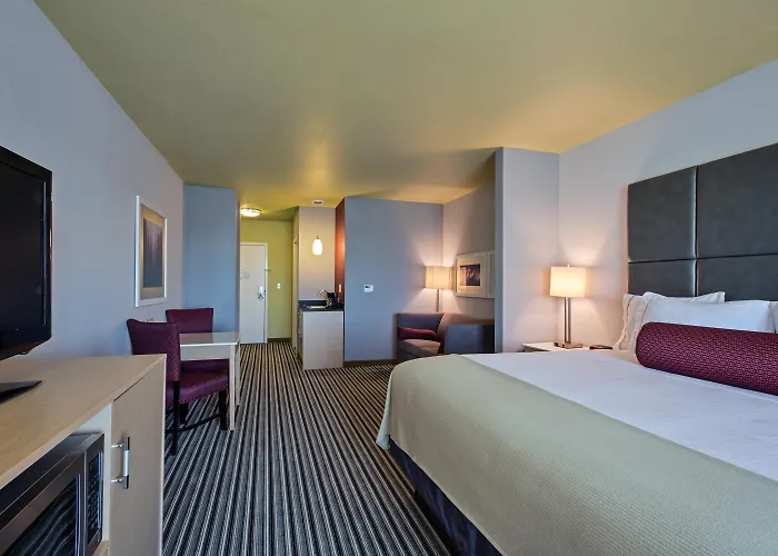 Holiday Inn Express & Suites - Harrisburg Area By Ihg